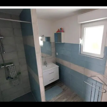 Quarto em Acomodações Particulares Abyssia Ensisheim